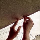 thumbnail of Remi Hogar  50 Clips de fijación de Red con Adhesivo para balcón | Aves y Gatos | Fácil Montaje |Policarbonato Anti UV | Sin red