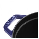 thumbnail of Cocotte Ovalada Staub De 33 Cm Color Azul Oscuro