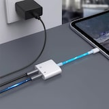 thumbnail of 2-in-1 Adapter für Apple iPhone – Laden & Musik hören gleichzeitig – 3,5 mm Klinke + Ladeanschluss – Kompakt & praktisch – Weiß