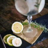 thumbnail of 500x Servietten 24 x 24 cm 1/4 -Falz 2-lagig natur braun