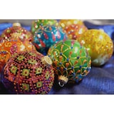 thumbnail of Grün/Blau/Rot/Safran 8cm Glaskugelsortiment 9-teilig, mundgeblasen und handdekoriert