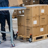 thumbnail of HMF 6750 Schwerlastrollen absenkbar für Werkbank, 4 Stück, 76 mm, bis 400 kg, Schwarz