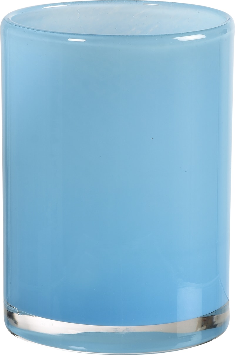 Ein blauer Glaszylinder-Kerzenhalter.