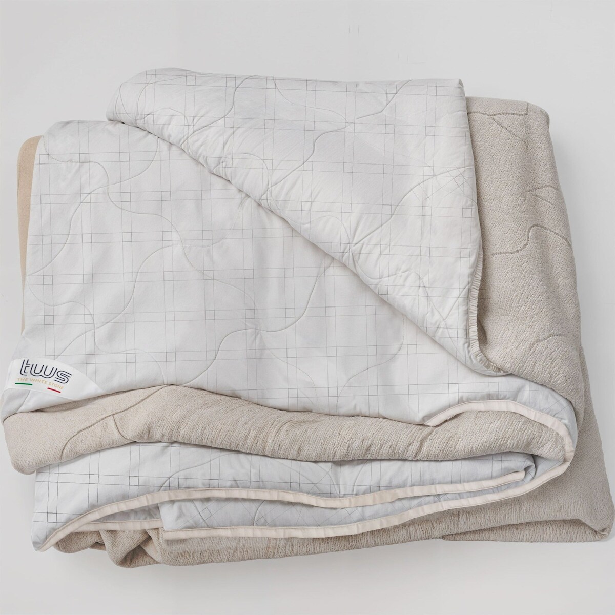 The White Stone Plaid aus Carbonfaser 140 x 200 cm | Weicher Sofaplaid | Wendbarer Antistress-Plaid | Samtiger Plaid