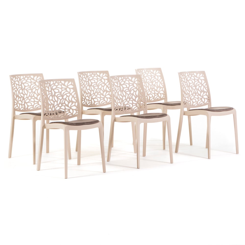 Lot de 6 chaises en polypropylène avec coussin, empilables, design moderne pour cuisine, salle à manger, bar ou restaurant – Anna – Crème/Taupe