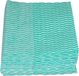 thumbnail of Grüne Welle, Universaltücher mit Textilcharakter, grün-weiß, 55 % Viskose, 45 % Polyester, ca. 50x58 cm, 25 Tücher