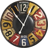 thumbnail of Horloge en métal