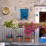 thumbnail of Relaxdays Wäscheständer für Wandmontage, 8 m Trockenleine, ausziehbar, HBT: 27x95x60 cm, Aluminium Wandtrockner, silber