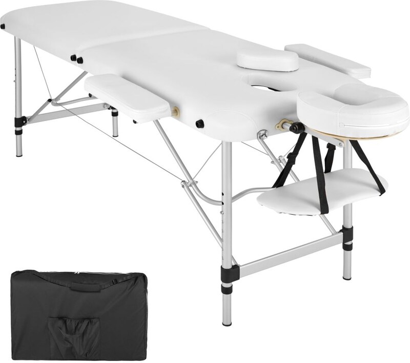 Ein weißer, tragbarer Massagetisch mit Zubehör.