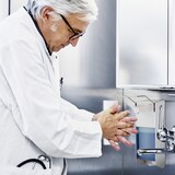 thumbnail of Relaxdays Eurospender, 1000 ml, Desinfektionsmittel, Seife, Ellenbogen-Hebel, Wandbefestigung, Hygienespender, silber