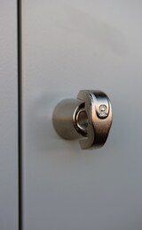 thumbnail of ClassiX Garderobenschrank, 1 Abteil doppelstöckig, 1800 x 415 x 500 mm, signalweiß