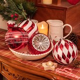 thumbnail of WellHome - Rot gestreifte Weihnachtskugel Ø18 cm mit glänzender Oberfläche