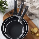 thumbnail of WellHome - Set 3 sartenes 16/20/24 aluminio prensado