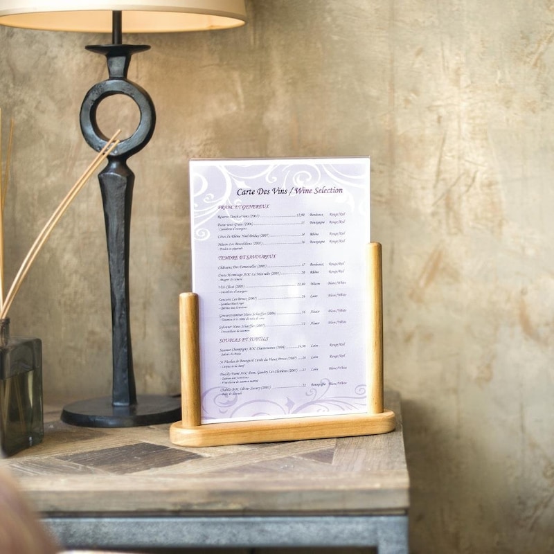 Porte-menu de table acrylique avec support en bois Securit teck A4 | METRO