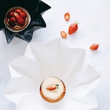 thumbnail of LELU - CA407ABL - Pack com 100 unidades - Coffret repas Fleur de Lotus -  1,1 L - 15 x 8 cm (12 cm Ø base) - Blanc