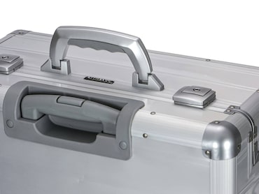 ALUMAXX 45119 BETHA Pilot Case, Smooth Aluminium Pilot Case, Document Case Made of Aluminium, Briefcase with Combination Lock, Case 47 cm, Business Case for 17 Inch Notebooks, Silver, 47 x 38 x 20 cm