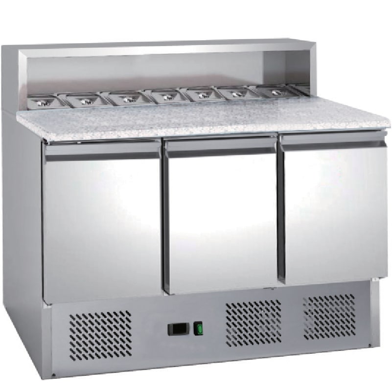 Gasfrit -  Mesa Refrigerada de Preparación para Pizzas y Ensaladas 3 Puertas de 1365 x700 x 1075  mm para  Cubetas GN 1/6 Encimera de Mármol y Cúpula