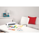 thumbnail of Fellowes Plastificadora Lunar A4, uso ocasional, grosor máximo 125 micras y hasta tamaño A4. Garantizada libre de atascos usando fundas Fellowes