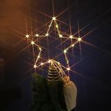 thumbnail of LED Christbaumspitze Stern mit Glitzer beleuchtet Batterie Timer 27cm gold