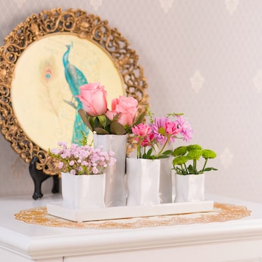 Jinfa Handgefertigte kleine Keramik Deko Blumenvasen Set aus 5 Vasen in weiß