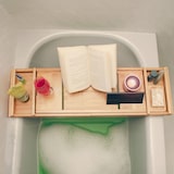 thumbnail of Intirilife Badewannenablage aus nachhaltigen Bambus - 75 - 109 x 23 x 4.5 cm - Verstellbare / Ausziehbare Auflage mit Seifenschale Badewannentablett