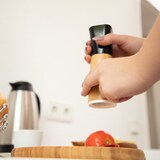 thumbnail of Relaxdays Pfeffermühle 2er Set, manuell, Gewürzmühlen, für Salz, Pfeffer, Holz, verstellbares Keramikmahlwerk, natur