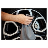 thumbnail of Das große Autoreinigungsset 3 Carbon-Tücher ideal für Lack und Felgenpflege 5 Schwämme 2 Poliertücher 1200 GSM 3 Bambustücher für die Autoscheiben