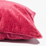 thumbnail of LUCA Bordeaux sierkussen 45x45cm