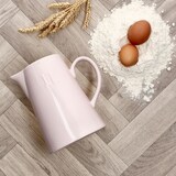 thumbnail of Krug Emilia Rosa 1L Steingut rosa-creme Milchkanne mit Henkel Saftkaraffe Wasser