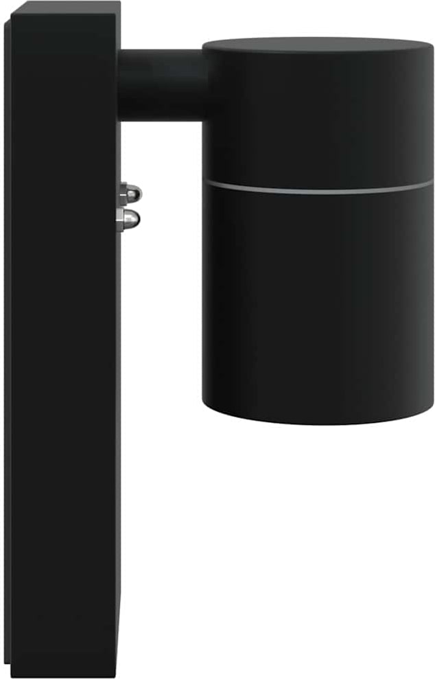 Eine schwarze Wandleuchte mit zylindrischem Lampenschirm.