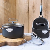 thumbnail of Casserole antiadhésive en aluminium avec couvercle  Ø20cm
