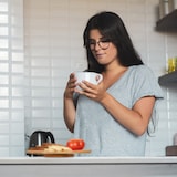 thumbnail of Relaxdays Drehteller, rund, 360° drehend, zum Servieren, Gewürze, Öl, Marmelade, Käse, Ø 32 cm, Bambus Drehplatte, natur