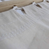 thumbnail of Witte houten vrijstaande hangmat