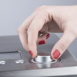 thumbnail of Sorbetiere/machine Glacon H.koenig Hf320