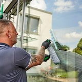 thumbnail of Kit complet pour nettoyage de vitres ERGOTEC 6 en 1 - Mouilleur, raclette, seau, bidon, grattoir et chiffon - UNGER