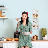 thumbnail of Relaxdays Magnettafel Glas, magnetisch, abwischbar, Büro & Zuhause, Magnete & Stift, Whiteboard HxB: 20 x 60 cm, weiß