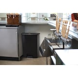 thumbnail of Rubbermaid Slim Jim Step On Container Front Step Pedal-Abfalleimer | 68 Liter, HxBxT 80,3x31,1x50cm | Polyethylen | Schwarz von PROREGAL