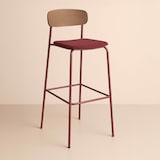 thumbnail of Set van 2 hoge stoelen in bordeauxrood hout