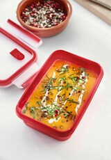 thumbnail of Emsa CLIP & MICRO Mikrowellendose Rund, Lunchbox, Frischhaltedose, Kunststoff, Rot, 2.6 L, N1060600