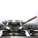 thumbnail of Gasherd mit 4 Brennern (3,5x+5+2x7) und Elektro-Umluft-Backofen GN1/1, Serie 700 ND