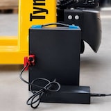 thumbnail of Transpaleta Litio 1500kg - 48V/10Ah - 550x1150mm