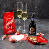 thumbnail of Geschenkset "von Herzen" | Geschenkkorb gefüllt mit Lindt Pralinen, Schokolade, Sekt & Grußkarte