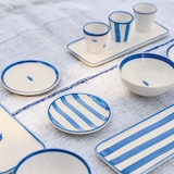 thumbnail of Safranfarbenes 6er-Set Schablonengläser aus der Lido-Kollektion, handbemalt mit blauen Fischen, für Kaffee und Desserts, italienisches Kunsthandwerk