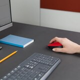 thumbnail of LOGITECH - Souris sans fil ambidextre M171 - Rouge - Grande portée Logitech