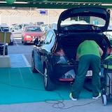 thumbnail of Carrelage renforcé 33x33cm (Gris foncé) Sol ventilé anti-humidité. Zones humides, garages, buanderies, réfrigérateurs, salles de bains, piscines