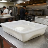 thumbnail of Bakje met deksel (2,2 liter) 26,8 x 19,7 x 7 cm - voor deeg, gebak, pizza's, brood. Gemaakt van wit, voedselveilig polypropyleen. BPA-vrij