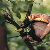 thumbnail of Fiskars Plus PowerLever Bypass-Gartenschere P721, Bypassschere, Zweigschere, Gartenwerkzeug, Stahl, FiberComp-Kunststoff, Orange, 1057170