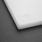 thumbnail of Tabla de cortar Hygiplas grande de polietileno en color blanco para pan y queso