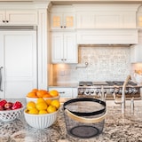 thumbnail of Relaxdays Drahtkorb mit Henkel, rund, Aufbewahrungskorb Metall & Holz, Utensilienkorb Küche, Bad, Wohnzimmer, schwarz