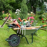 thumbnail of Relaxdays Schubkarrenrad 4.80 4.00-8, luftbereift, Stahlfelge, mit Achse, Ersatzrad Schubkarre, bis 120 kg, schwarz/grün